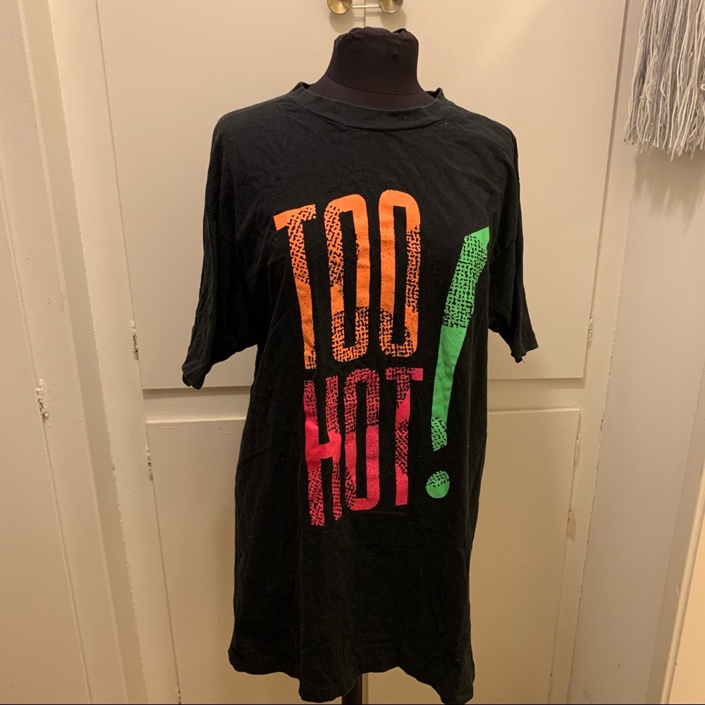 TOO HOT! Graphic beach cover up.